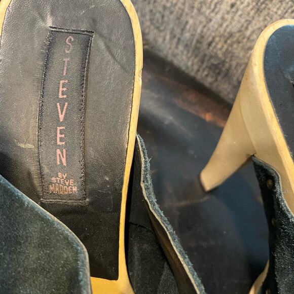 STEVEN by Steve Madden Black Suede Studded Barc High Heel Clogs Sz 9B - Picture 3 of 14